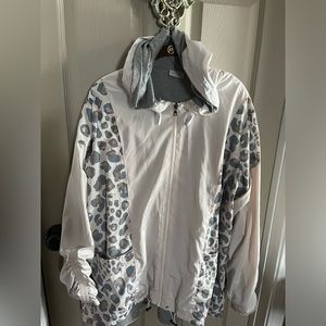 Women’s Light weight hooded windbreaker